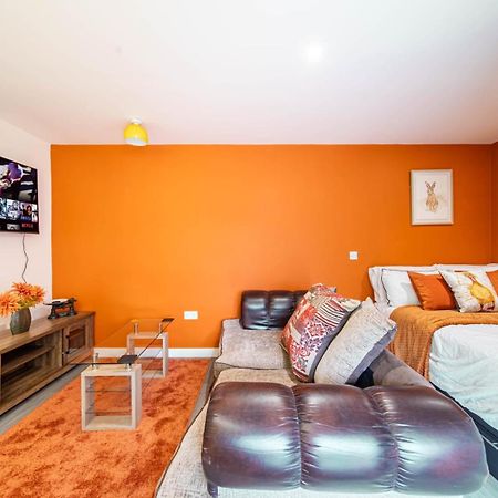 Corner Studio Apartment In Sheffield Esterno foto