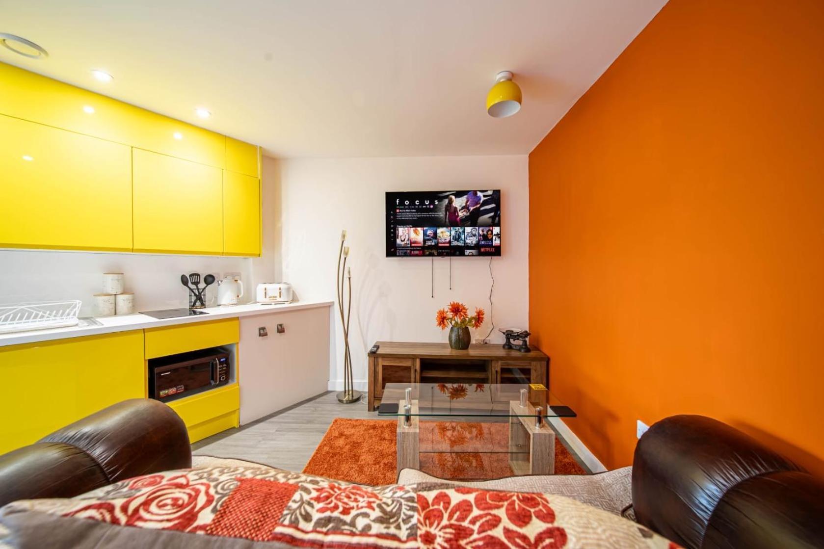 Corner Studio Apartment In Sheffield Esterno foto